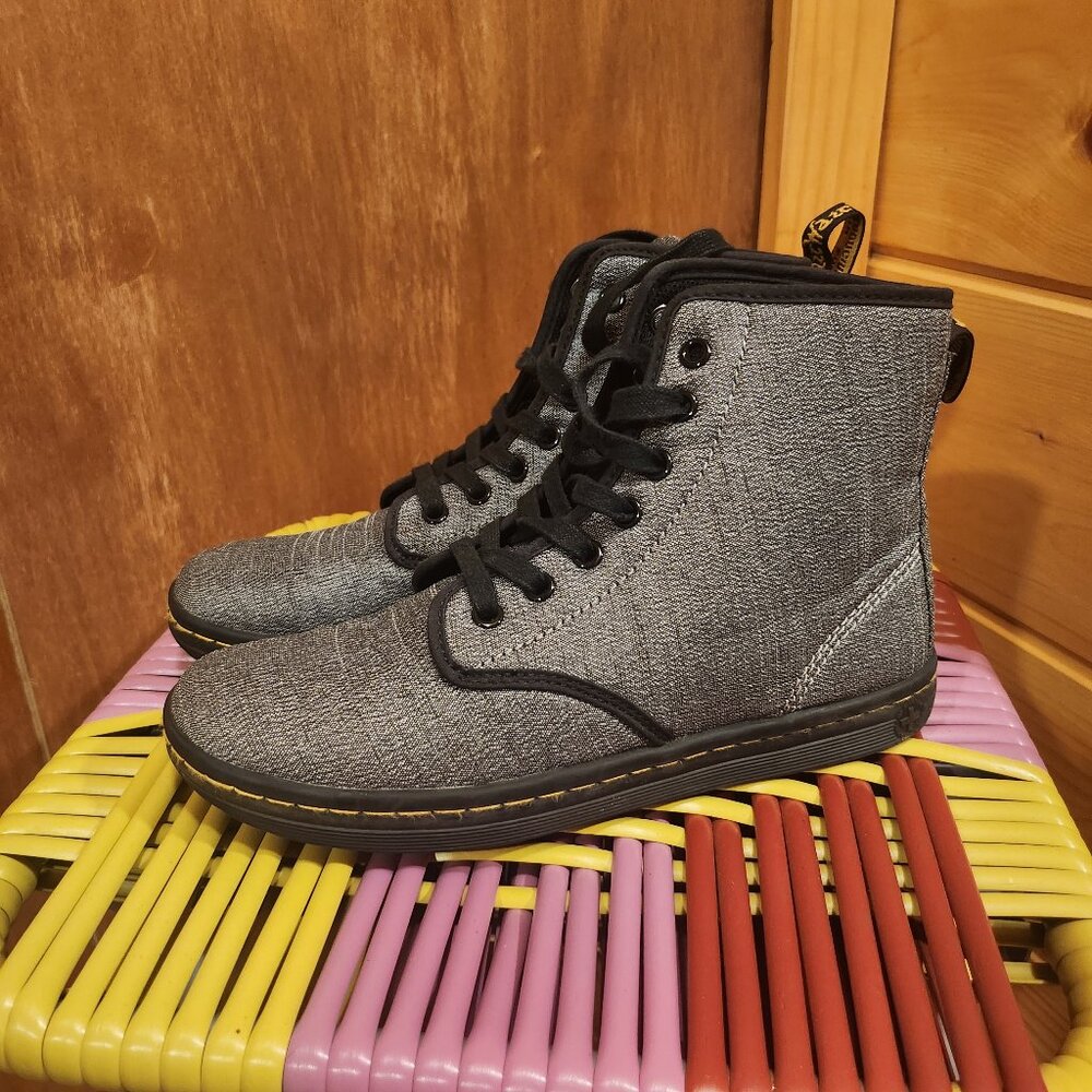 Doc Marten Shoreditch Mid Grey Serge boots